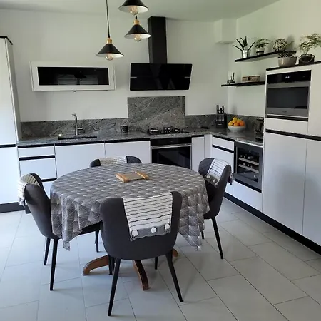 Holiday home Veritable Maison De A 500 M Des Plages